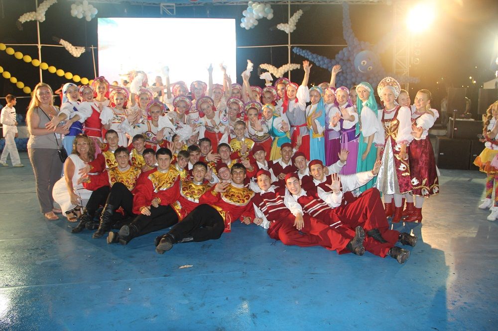 2013 - Россия, Владивосток - Всероссийский детский центр «Океан», смена «Дети мира»